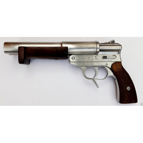 363 - A Walther Kriegsmarine Single Shot Flare Pistol. A Kriegsmarine U-Boat Double Barrel flare gun was p... 