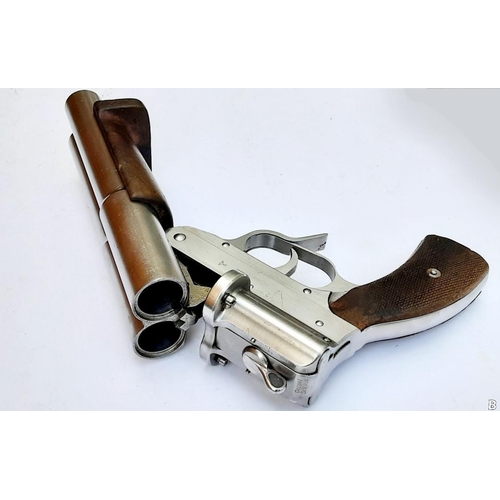 363 - A Walther Kriegsmarine Single Shot Flare Pistol. A Kriegsmarine U-Boat Double Barrel flare gun was p... 