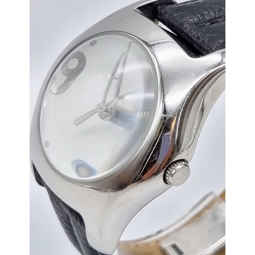 896 - A Storm Bubble Watch. Leather strap. Stainless steel case - 40mm. Quartz movement in working order.