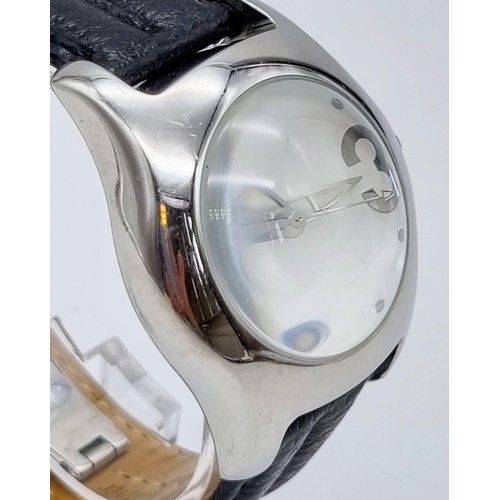 896 - A Storm Bubble Watch. Leather strap. Stainless steel case - 40mm. Quartz movement in working order.