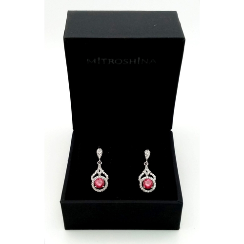 1148 - Excellent Condition Sterling Silver Stone Set Cluster Earrings 2.5cm drop in Presentation Box