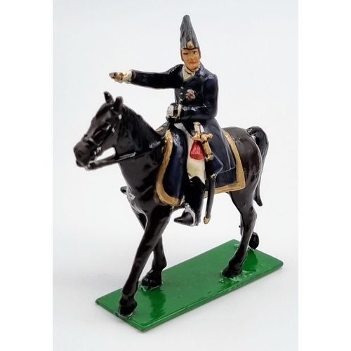 349 - A Vintage Set of Sixteen British Battle of Waterloo Lead Soldiers.