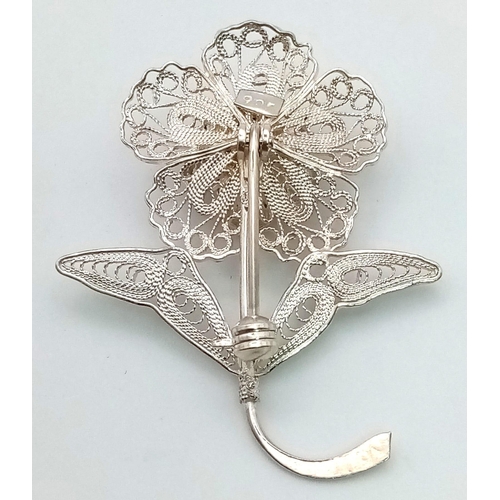 1056 - Vintage Sterling Silver Filigree Brooch 4cm length.