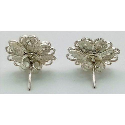 1049 - Vintage Sterling Silver Filigree Earrings 16mm diameter in presentation box.