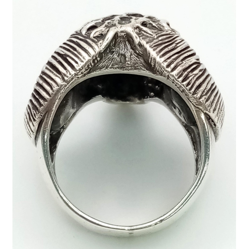 104 - A Solid Silver Rams Head Gents Ring. Perfect for an L.A. Rams fan. Size Q. 17.66g