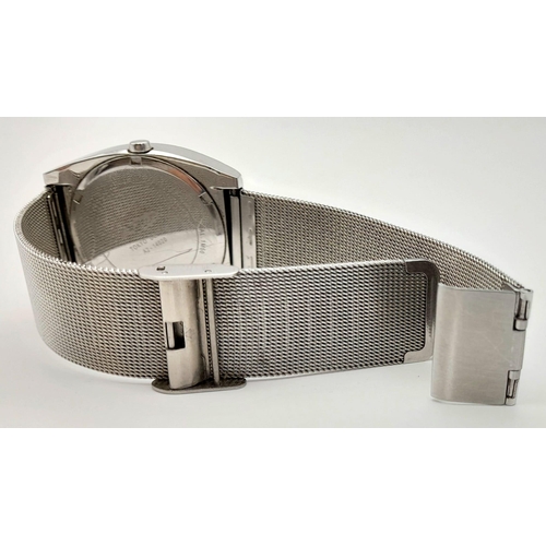 1132 - A Vintage Silver-Toned Accu 2 Watch. Mesh steel strap. Case - 42 x 35mm. Quartz movement in working ... 