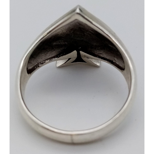 44 - A Solid Silver and Black Enamel Gents Ace of Spades Ring. Size Y. 9.83g. Motorhead anyone?