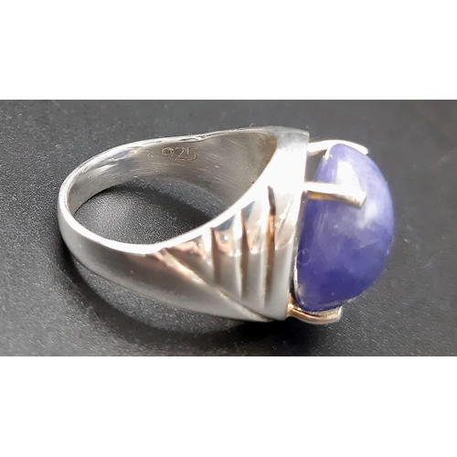 912 - 17.76cts Cabochon Tanzanite Gemstone Ring in 925 silver, Gross weight 13.5grams SIZE U