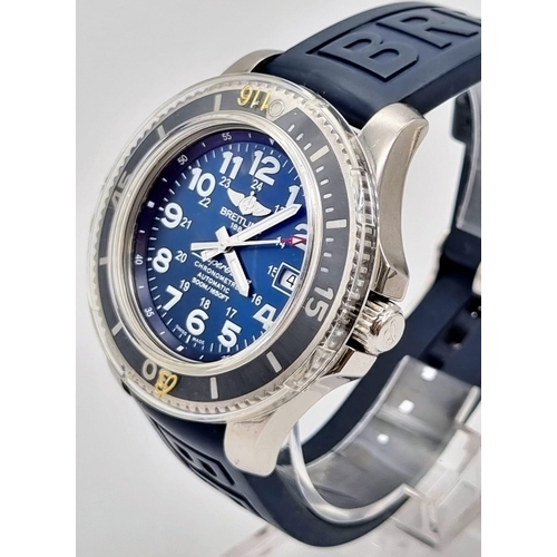 11 - A Breitling Super Ocean Chronometer Gents Watch. Blue rubber strap. Stainless steel case -41mm. Blue... 