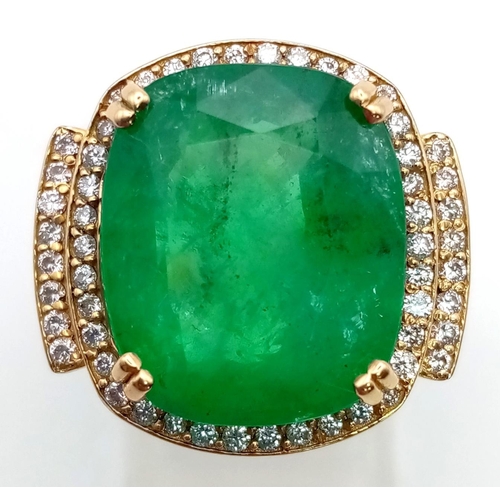 25 - 18K YELLOW GOLD DIAMOND & EMERALD COCKTAIL RING, WITH 12CT EMERALD CENTRE STONE AND  1.30CT DIAMONDS... 