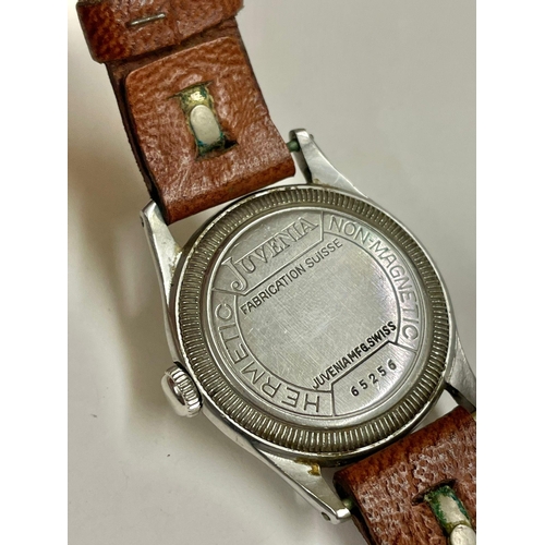 569 - Vintage gents Juvenia wristwatch Working