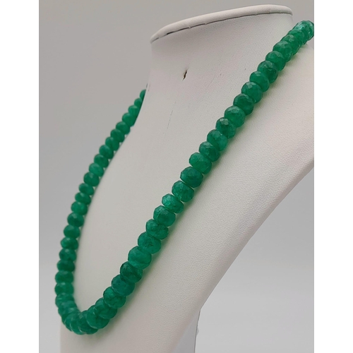 296 - 290ct Emerald Gemstone Necklace with Ruby Clasp in 925 Silver. 46cm