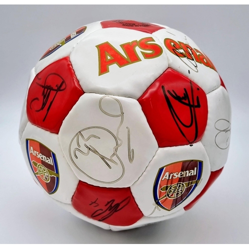 97 - A 2005 Arsenal Signed Football Signed by the FA Cup Winning Squad of 2005 - Patrick Viera's last gam... 