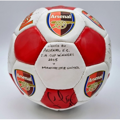 97 - A 2005 Arsenal Signed Football Signed by the FA Cup Winning Squad of 2005 - Patrick Viera's last gam... 