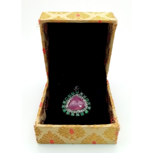 541 - Natural Gemstones Ruby and Emerald Pendant. 12.25cts, Dia-0.35cts.