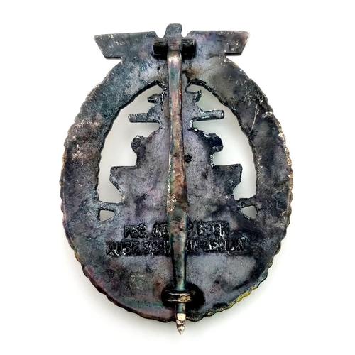 90 - WW2 German Kriegsmarine High Seas Fleet Badge. Maker: Schwerin, Berlin.