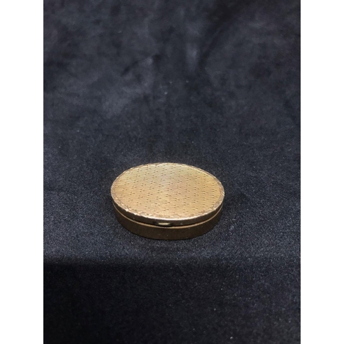 323 - ASPREY fully hallmarked for solid 9ct yellow Gold pill box or small snuff box.
Condition good 
Size ... 