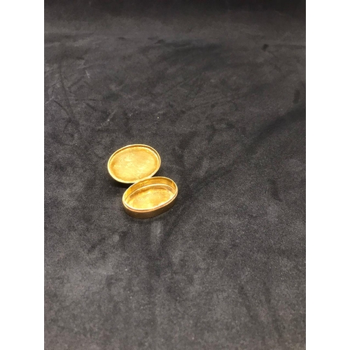 323 - ASPREY fully hallmarked for solid 9ct yellow Gold pill box or small snuff box.
Condition good 
Size ... 