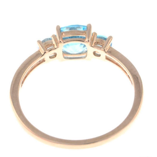 435 - 9ct gold blue topaz three-stone ring, with diamonds sides.

Hallmarks for Birmingham.
Size of topaz ... 