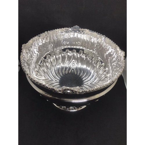 79 - A great looking Antique sterling solid silver Rose / Punch bowl: Sheffield 1899.William Mammatt & So... 