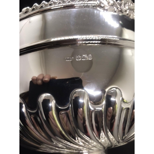 79 - A great looking Antique sterling solid silver Rose / Punch bowl: Sheffield 1899.William Mammatt & So... 