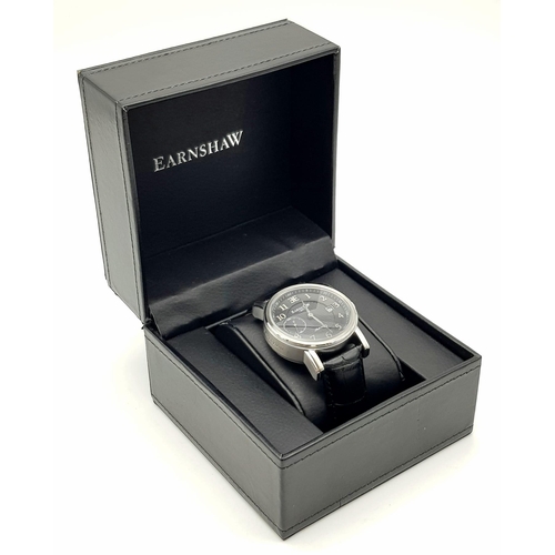 433 - A Thomas Earnshaw Automatic Gents Watch. Black leather strap and stainless steel case - 40mm. Black ... 