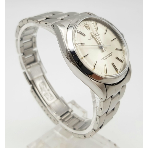 430 - A ROLEX OYSTER PERPETUAL IN STAINLESS STEEL WITH COMPLIMENTARY SILVER TONE DIAL , VERY NICE CONDITIO... 