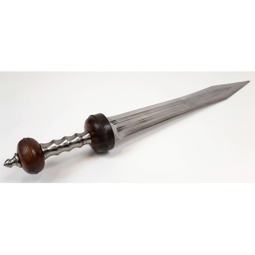 475 - A Replica Roman Gladiators Gladius Sword. Steel blade - 51cm. Total length in sheaf - 72cm.