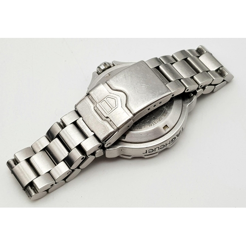 53 - A Tag Heuer Formula 1 - 200M Professional Watch. Stainless steel strap and case - 40mm. Black dial w... 