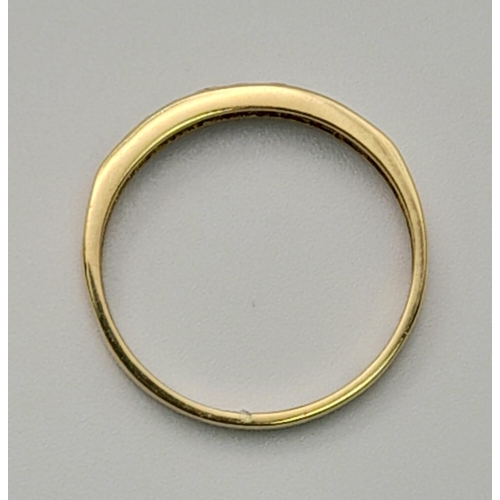 338 - An 18 K yellow gold half eternity diamond (0.25 carats) ring. Size: O, weight: 2.1 g.