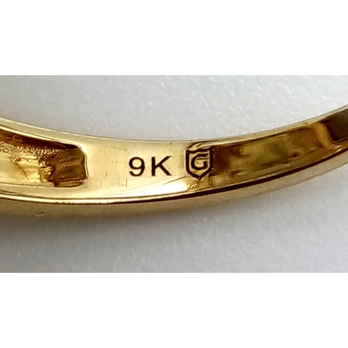 489 - A 9K Yellow Gold 16.46ct Aquaprase and Diamond Ring. 
Comes with a certificate of authenticity. Size... 