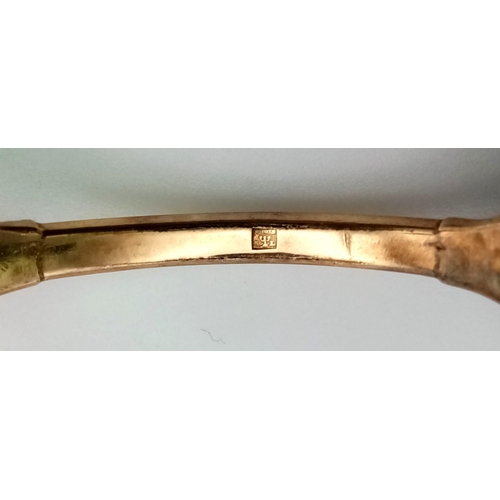 225 - A Victorian pair of 15 carat yellow gold lorgnette spectacles made in France. They have a tortoise s... 