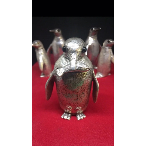 82 - Magnificent solid silver penguin mustard pot set William Comyns, London 1961. 
ELIZABETH II SILVER N... 