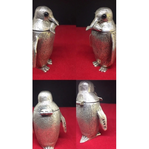 82 - Magnificent solid silver penguin mustard pot set William Comyns, London 1961. 
ELIZABETH II SILVER N... 