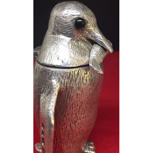 82 - Magnificent solid silver penguin mustard pot set William Comyns, London 1961. 
ELIZABETH II SILVER N... 