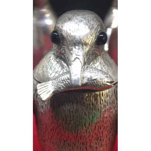 82 - Magnificent solid silver penguin mustard pot set William Comyns, London 1961. 
ELIZABETH II SILVER N... 