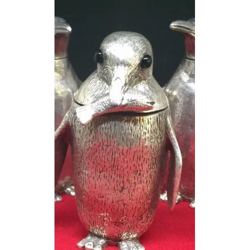 82 - Magnificent solid silver penguin mustard pot set William Comyns, London 1961. 
ELIZABETH II SILVER N... 