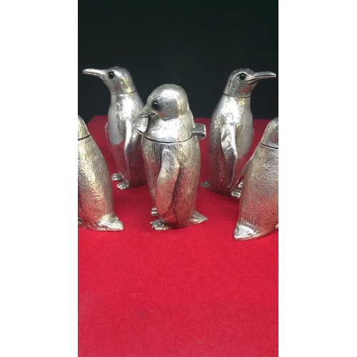 82 - Magnificent solid silver penguin mustard pot set William Comyns, London 1961. 
ELIZABETH II SILVER N... 