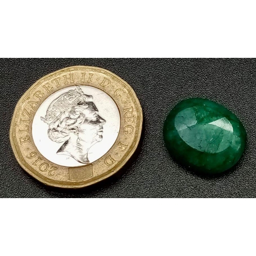 1260 - A 8.85ct  Green Beryl (Composite). Oval cut. Comes with a certificate.