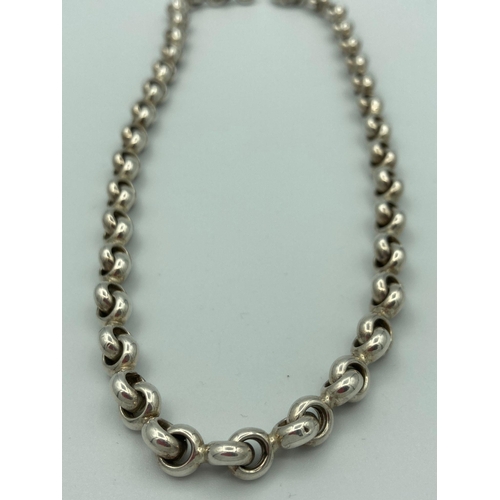 153 - Chunky SILVER BELCHER LINK NECKLACE in quality heavy gauge silver. (40cm).