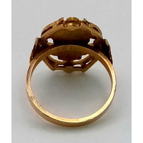 199 - AN UNUSUAL 18K YELLOW GOLD FANCY ENAMELLED RING, WEIGHT 5.1G SIZE L