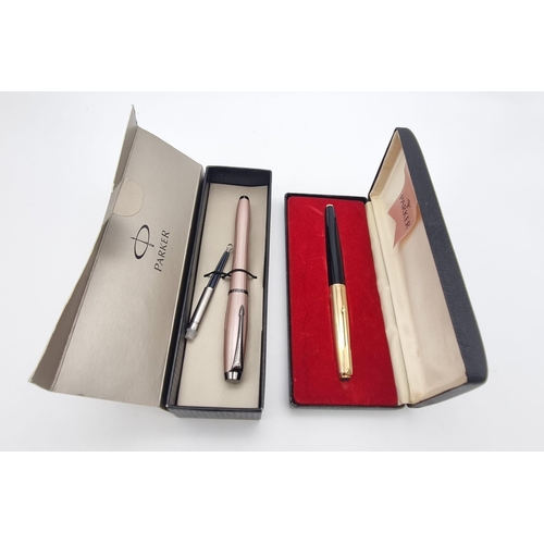 307 - Two PARKER fountain pens. one with 14 K gold nib, both in excellent condition and with original pres... 