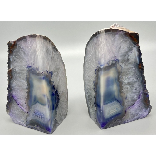 146 - A wonderful pair of large, bluish, highly polished agate with large quartz crystals, bookends. Heigh... 