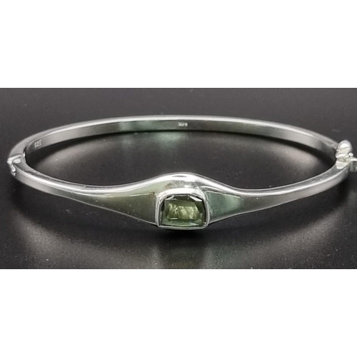 1306 - 19 grams Blue flat moissanite bracelet in 925 Silver, openable style. 18.9 grams.