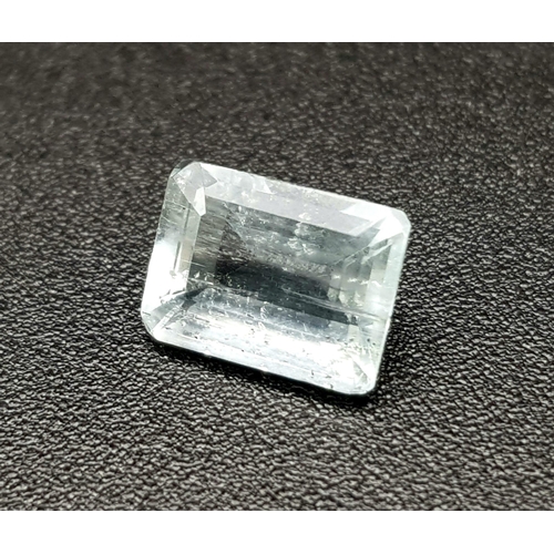 844 - 1.61ct Aquamarine Rectangular AAA with  UGL USA American Appraisal Report.