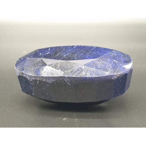 857 - 511Ct Natural Blue Sapphire. Oval shape. GLI certified