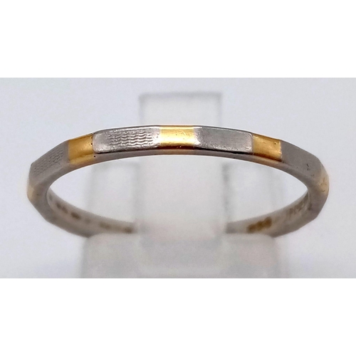 540 - A Vintage 18K Yellow Gold and Platinum Multi-Sided Band Ring. Size P. 2.51g