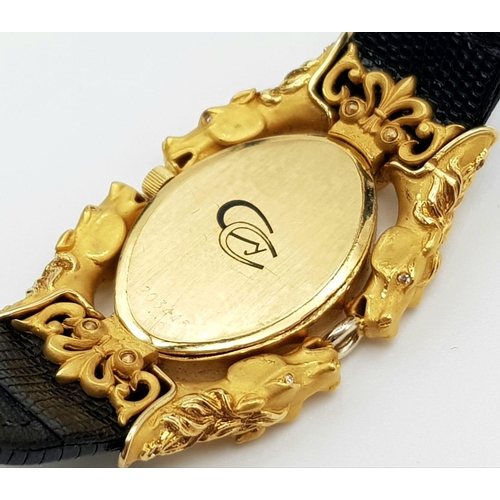 32 - A Designer Carrera Y Carrera Ladies 18K Gold Wristwatch - This beautiful timepiece is from the Eqvvs... 