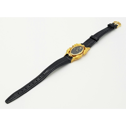 32 - A Designer Carrera Y Carrera Ladies 18K Gold Wristwatch - This beautiful timepiece is from the Eqvvs... 