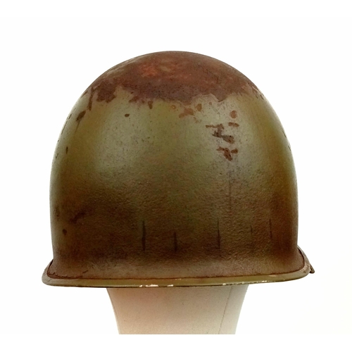 82 - A WW2 US 2nd Armoured Division Front Split Swivel Bale M1 Helmet.